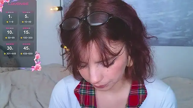 Snapshot of Forget__Me__Nots chatting on 04-12-26, 04:45 Forget Me Nots online show from 04-12-26, 04:45