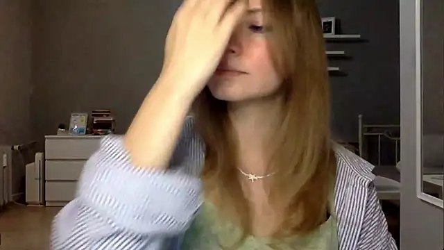 Snapshot of MillieShow chatting on 01-18-26, 03:27 MillieShow online show from 01-18-26, 03:27