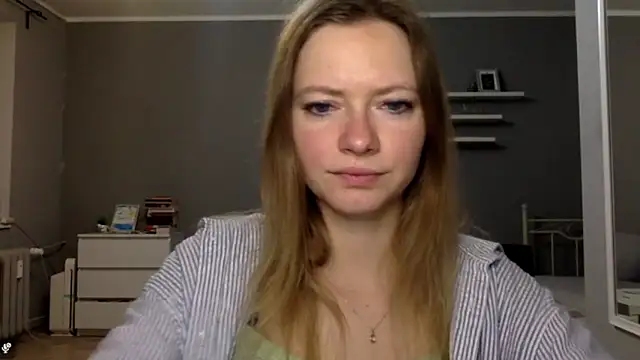 Snapshot of MillieShow chatting on 02-07-26, 04:11 MillieShow online show from 02-07-26, 04:11