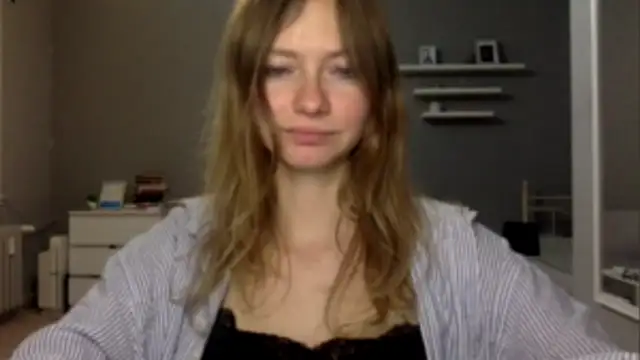 Snapshot of MillieShow chatting on 02-12-26, 11:11 MillieShow online show from 02-12-26, 11:11