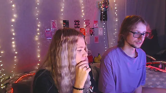 Your Horny Friends online show from 04-14-26, 02:56