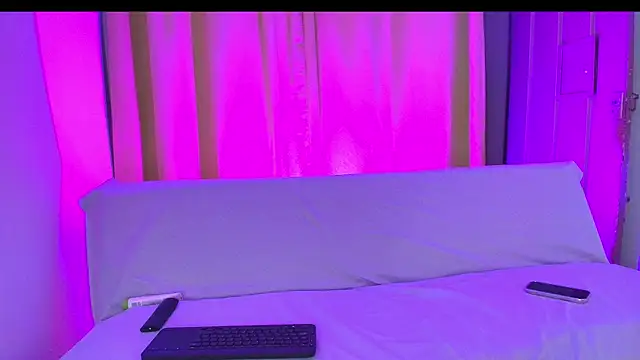 Snapshot of pleasurecompany3 chatting on 04-30-26, 04:08 pleasurecompany3 online show from 04-30-26, 04:08