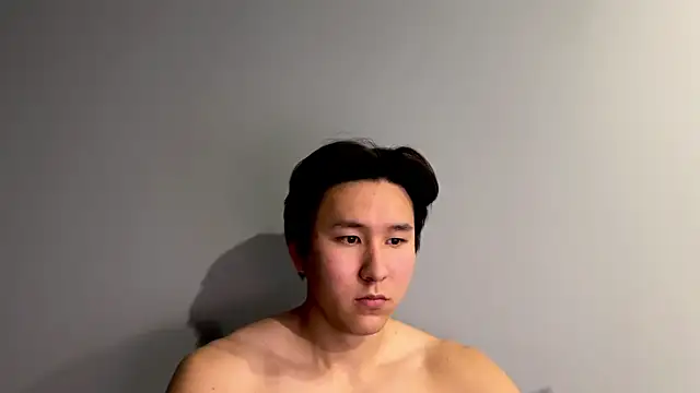 Snapshot of aliktasty chatting on 10-15-25, 04:18 aliktasty online show from 10-15-25, 04:18