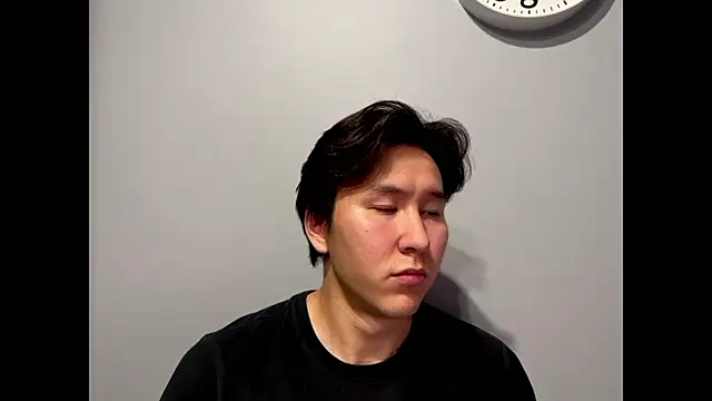 Snapshot of aliktasty chatting on 10-25-25, 04:13 aliktasty online show from 10-25-25, 04:13