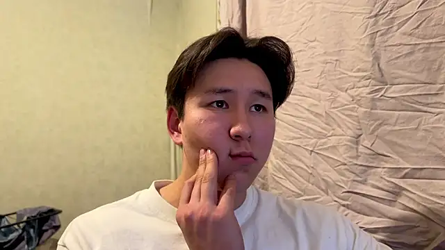 Snapshot of aliktasty chatting on 12-03-25, 04:05 aliktasty online show from 12-03-25, 04:05