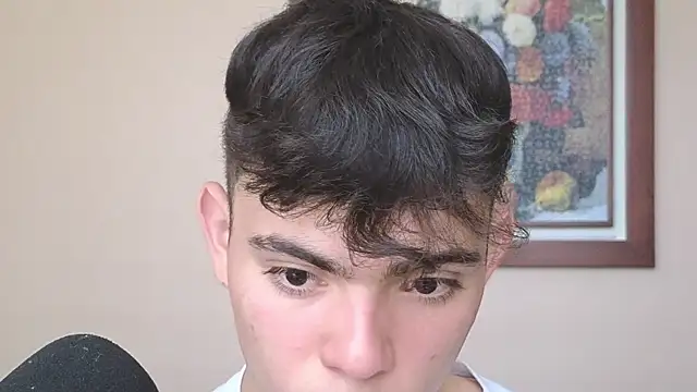 Snapshot of lukeboyce33 chatting on 03-12-25, 04:46 lukeboyce33 online show from 03-12-25, 04:46