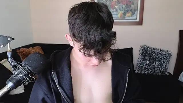 Snapshot of lukeboyce33 chatting on 03-12-25, 07:49 lukeboyce33 online show from 03-12-25, 07:49