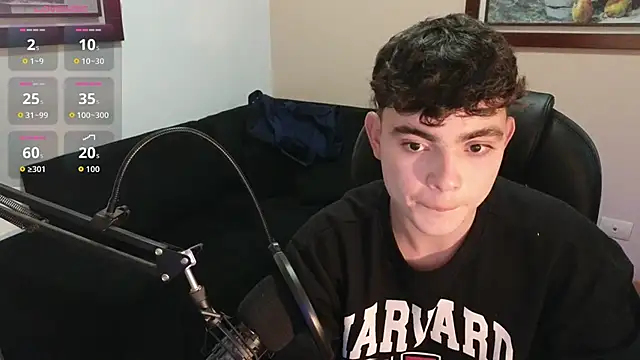 Snapshot of lukeboyce33 chatting on 03-02-26, 01:30 lukeboyce33 online show from 03-02-26, 01:30