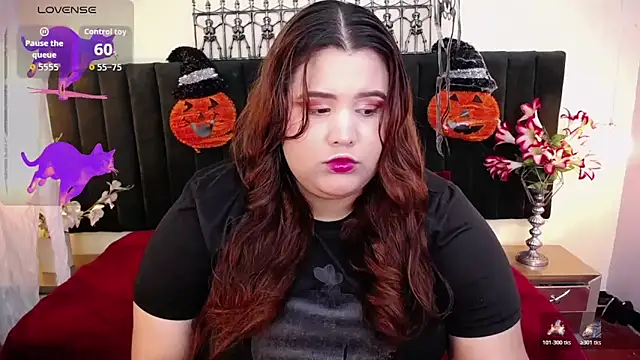 ailyn maury online show from 11-02-25, 01:19