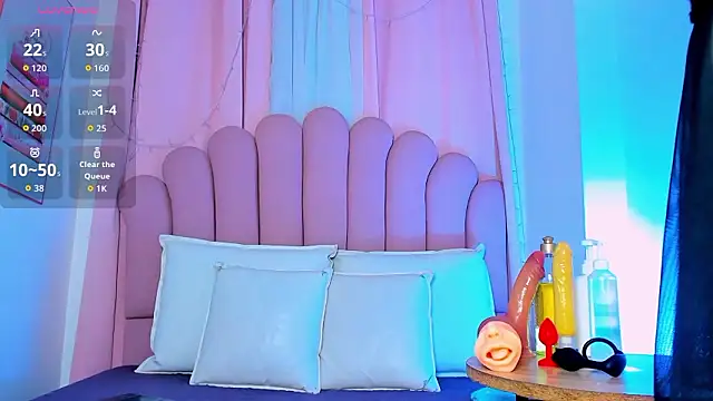 NicoleMadrird online show from 01-31-26, 07:45