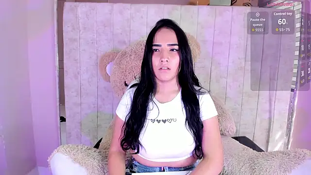 Snapshot of Alice_26_ chatting on 01-06-26, 02:21 Alice 26 online show from 01-06-26, 02:21