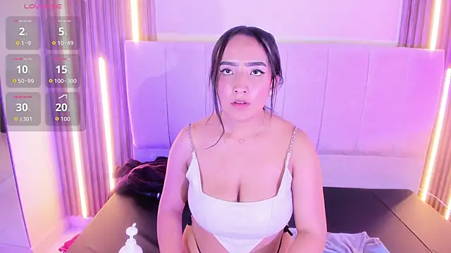 Alice 26  online show from 04-20-26, 08:21