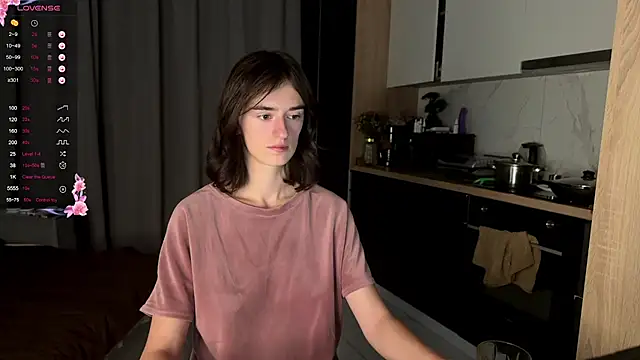 Snapshot of TwinTemptations chatting on 09-27-25, 07:08 TwinTemptations online show from 09-27-25, 07:08