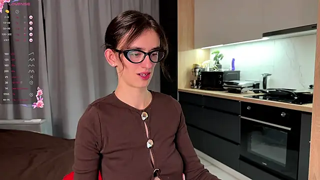 Snapshot of TwinTemptations chatting on 10-02-25, 06:26 TwinTemptations online show from 10-02-25, 06:26