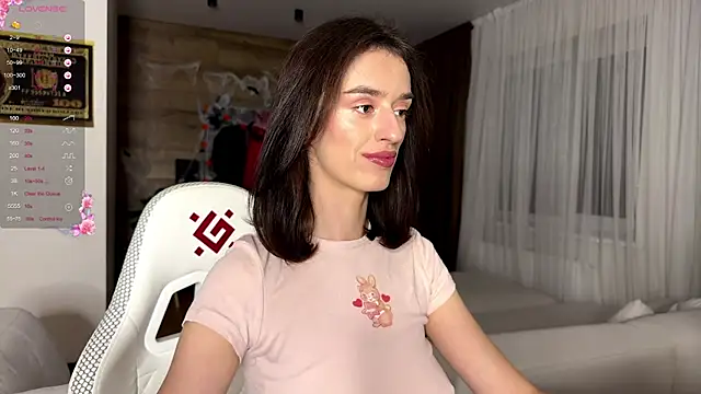 Snapshot of TwinTemptations chatting on 10-30-25, 08:42 TwinTemptations online show from 10-30-25, 08:42