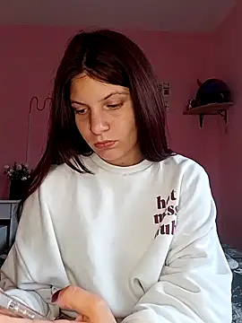 Snapshot of MeCherryy chatting on 09-28-25, 02:33 MeCherryy online show from 09-28-25, 02:33