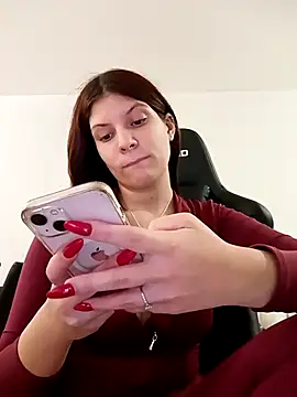 Snapshot of MeCherryy chatting on 11-12-25, 05:13 MeCherryy online show from 11-12-25, 05:13