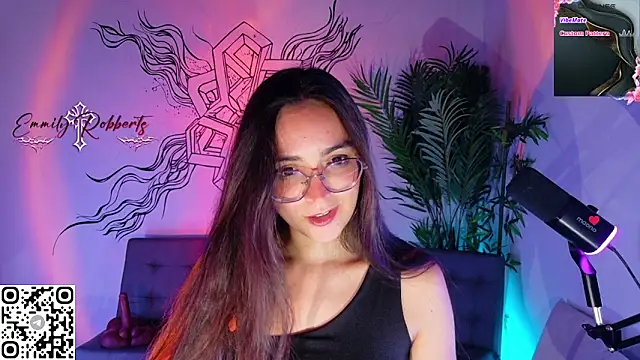 Emmi Roberts online show from 05-28-26, 12:08