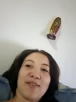 Snapshot of lola3baby chatting on 03-21-25, 10:39 lola3baby online show from 03-21-25, 10:39