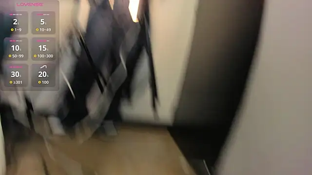 Pretty Johnson  online show from 09-19-25, 12:39