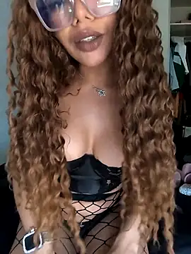 Snapshot of Alyssa_76 chatting on 09-11-25, 02:50 Alyssa 76 online show from 09-11-25, 02:50