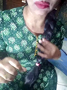 Snapshot of Shalini_telugu09 chatting on 06-02-26, 01:24 Shalini telugu09 online show from 06-02-26, 01:24