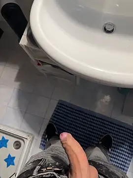 Snapshot of impaolo20 chatting on 02-05-26, 04:00 impaolo20 online show from 02-05-26, 04:00