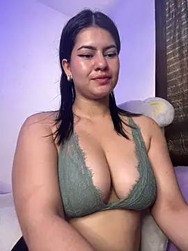 Snapshot of Saanvi21 chatting on 03-22-25, 04:47 Saanvi21 online show from 03-22-25, 04:47