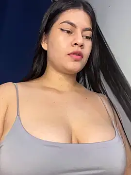 Snapshot of Saanvi21 chatting on 09-10-25, 02:11 Saanvi21 online show from 09-10-25, 02:11