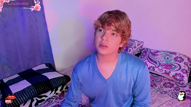 Snapshot of adam_angelssss chatting on 01-19-26, 12:58 adam angelssss online show from 01-19-26, 12:58