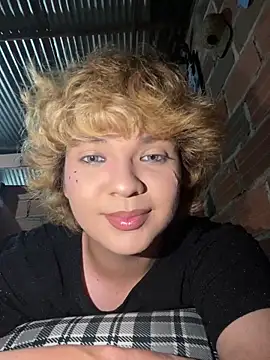 Snapshot of adam_angelssss chatting on 03-22-26, 05:11 adam angelssss online show from 03-22-26, 05:11