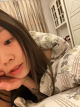 Snapshot of Minnie-66 chatting on 03-18-25, 02:36 Minnie-66 online show from 03-18-25, 02:36