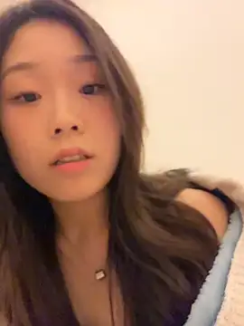 Snapshot of Minnie-66 chatting on 03-18-25, 12:03 Minnie-66 online show from 03-18-25, 12:03