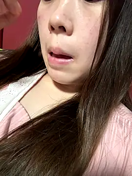 Snapshot of Minnie-66 chatting on 09-27-25, 10:09 Minnie-66 online show from 09-27-25, 10:09