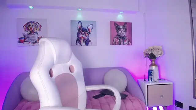 Snapshot of SamyJhomson chatting on 12-05-25, 03:26 SamyJhomson online show from 12-05-25, 03:26