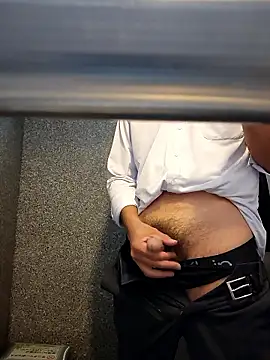 Snapshot of ikeike-kun chatting on 11-17-25, 09:15 ikeike-kun online show from 11-17-25, 09:15