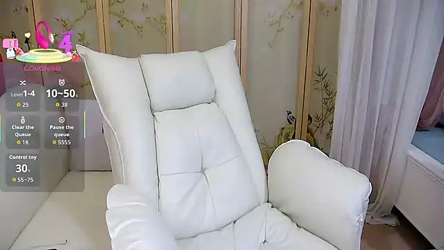 Snapshot of Xiaoxuan-baby chatting on 11-05-25, 05:40 Xiaoxuan-baby online show from 11-05-25, 05:40