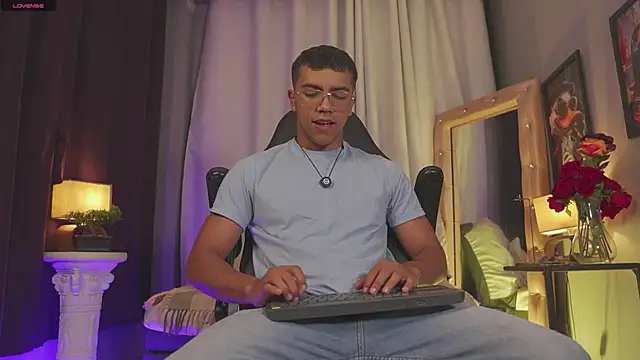 Colstorw  online show from 04-08-26, 10:04