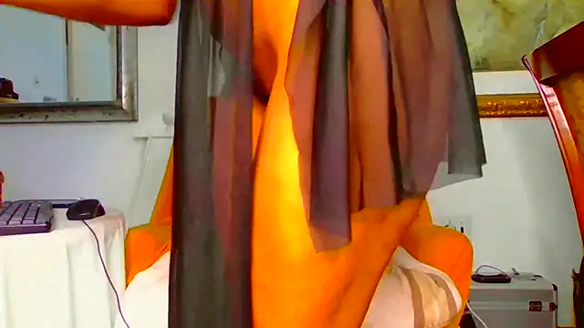 ModelZoee online show from 10-02-25, 07:15