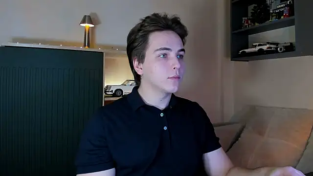 Snapshot of Eric_ether chatting on 01-09-26, 05:04 Eric ether online show from 01-09-26, 05:04