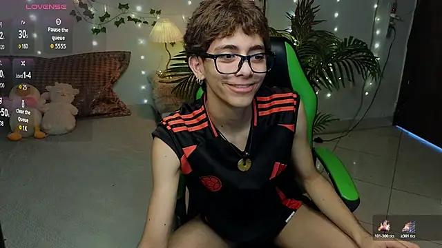 Matty Sparkk online show from 04-12-26, 01:05