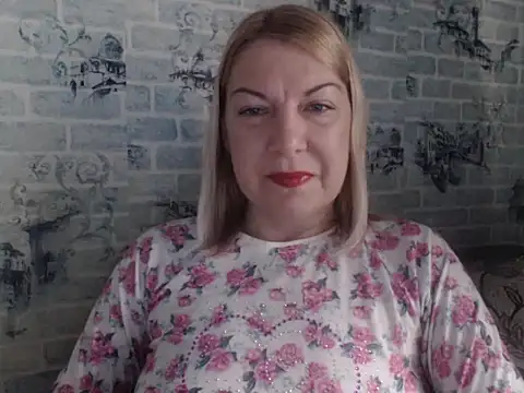 Snapshot of Lillia_Ray chatting on 12-21-25, 11:06 Lillia Ray online show from 12-21-25, 11:06