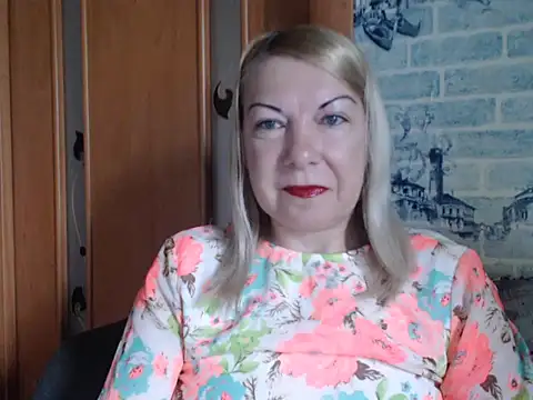 Snapshot of Lillia_Ray chatting on 05-17-26, 06:55 Lillia Ray online show from 05-17-26, 06:55
