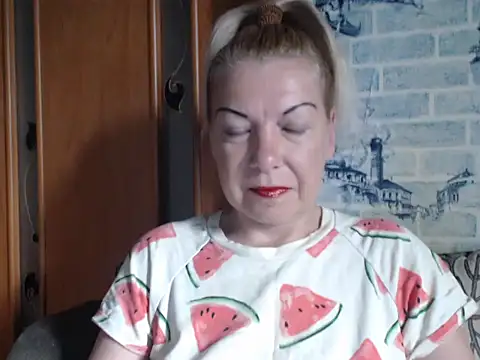 Snapshot of Lillia_Ray chatting on 05-30-26, 09:39 Lillia Ray online show from 05-30-26, 09:39