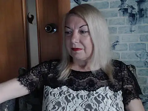 Snapshot of Lillia_Ray chatting on 06-03-26, 02:33 Lillia Ray online show from 06-03-26, 02:33
