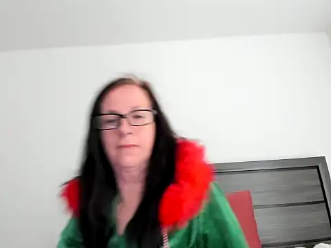 Snapshot of peachgoddess chatting on 12-21-25, 02:24 peachgoddess online show from 12-21-25, 02:24