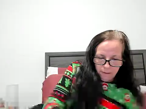 Snapshot of peachgoddess chatting on 12-22-25, 04:53 peachgoddess online show from 12-22-25, 04:53