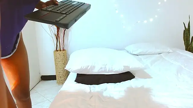 YuliethPetite online show from 03-19-25, 04:24