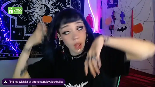 lovelockedlips online show from 10-31-25, 01:39