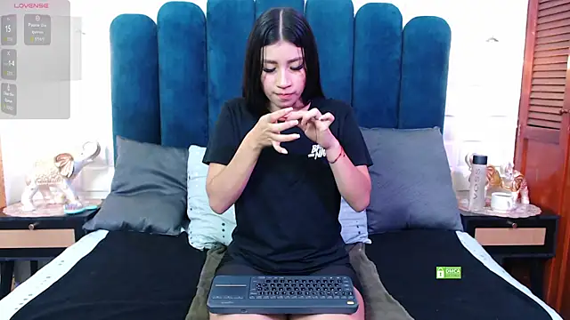 Lili Opal online show from 10-16-25, 12:06